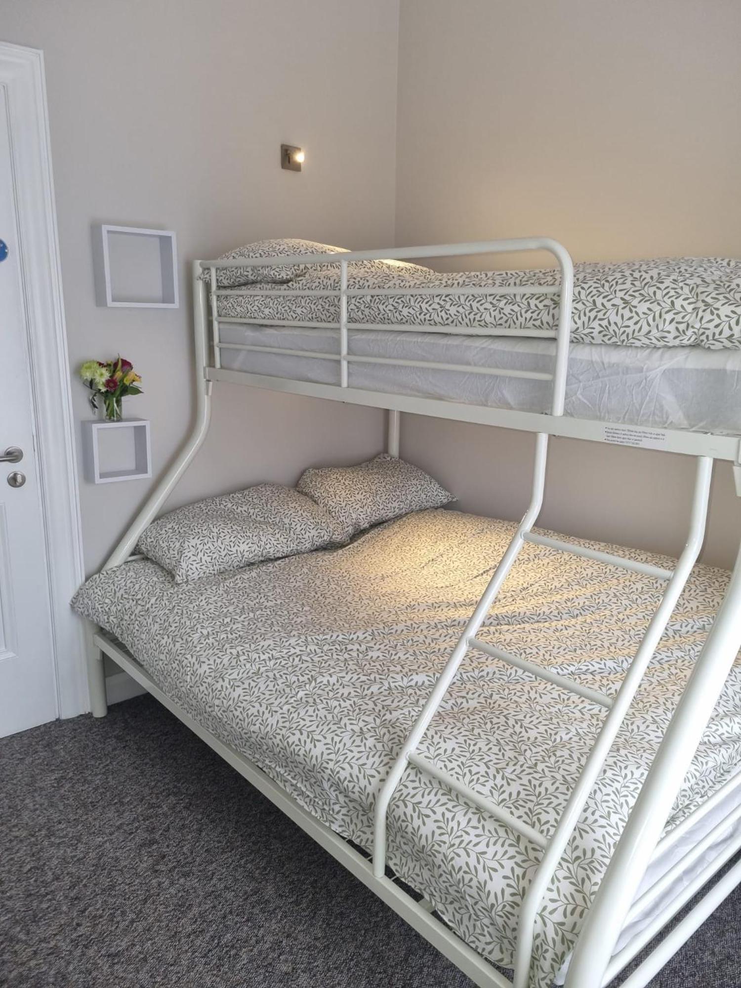 The Monkey Puzzle Hotel Bunclody Eksteriør billede