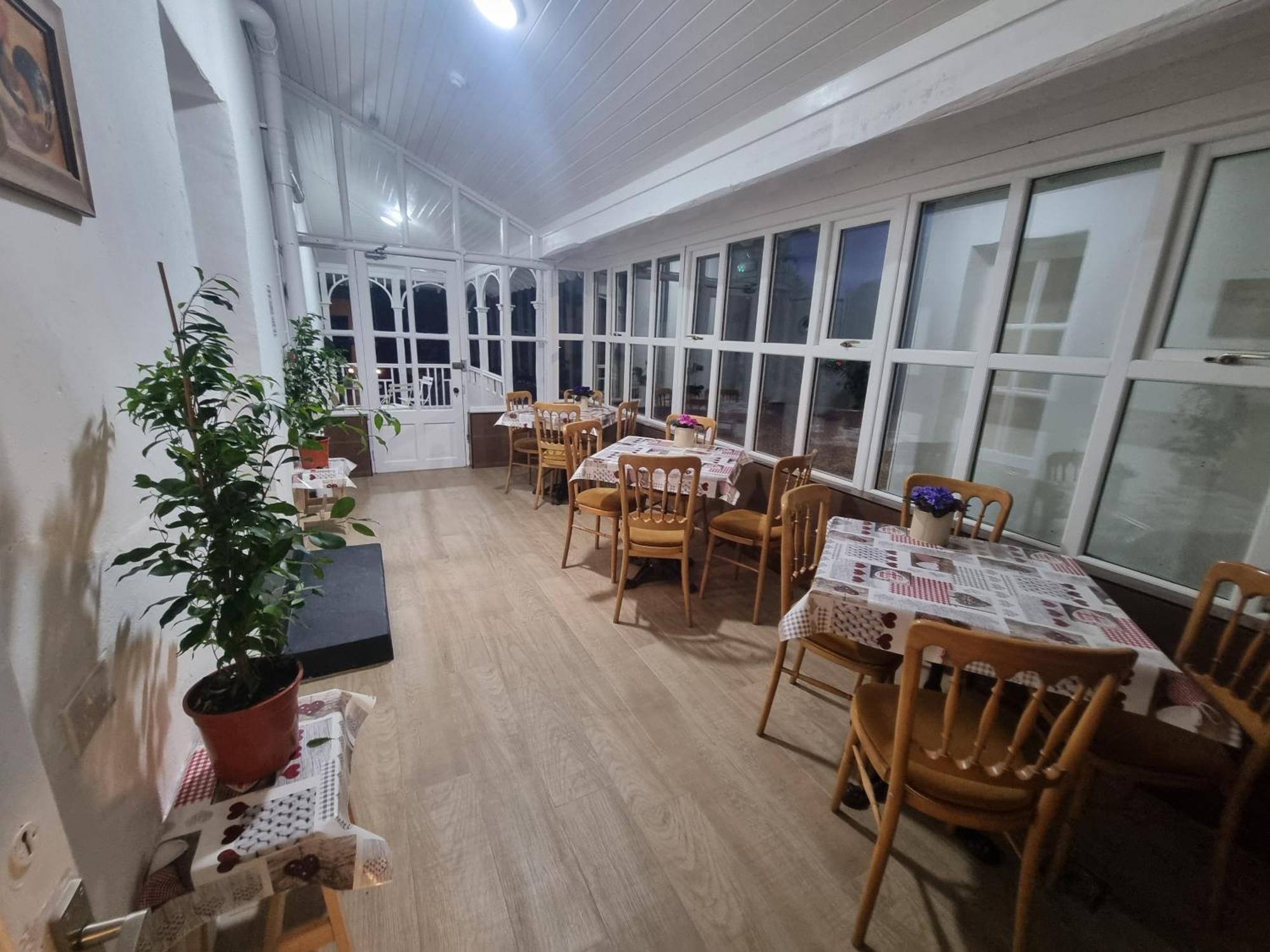 The Monkey Puzzle Hotel Bunclody Eksteriør billede